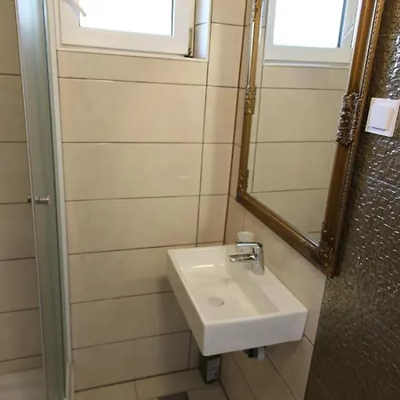 Апартаменты Giardino Хвар