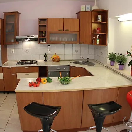 Giardino Apartment *