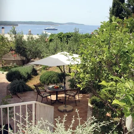 Giardino * Hvar Town